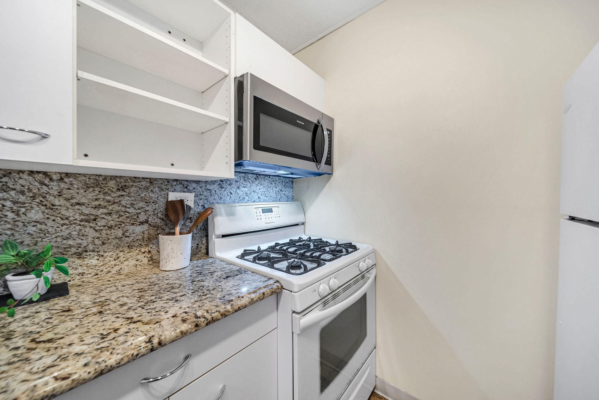 9 Hawthorne Pl Unit 7H, West End, Boston, MA 02114 - Image 20