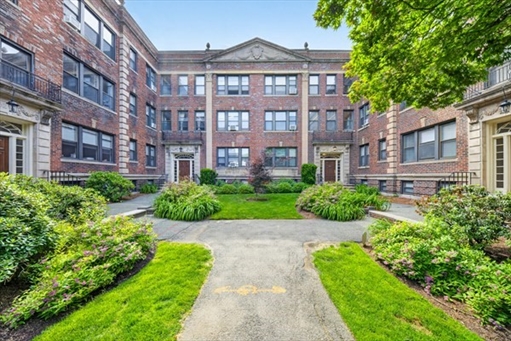 34A Park St, Apt 1B
