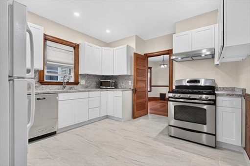 45 Edwin St, Apt 2