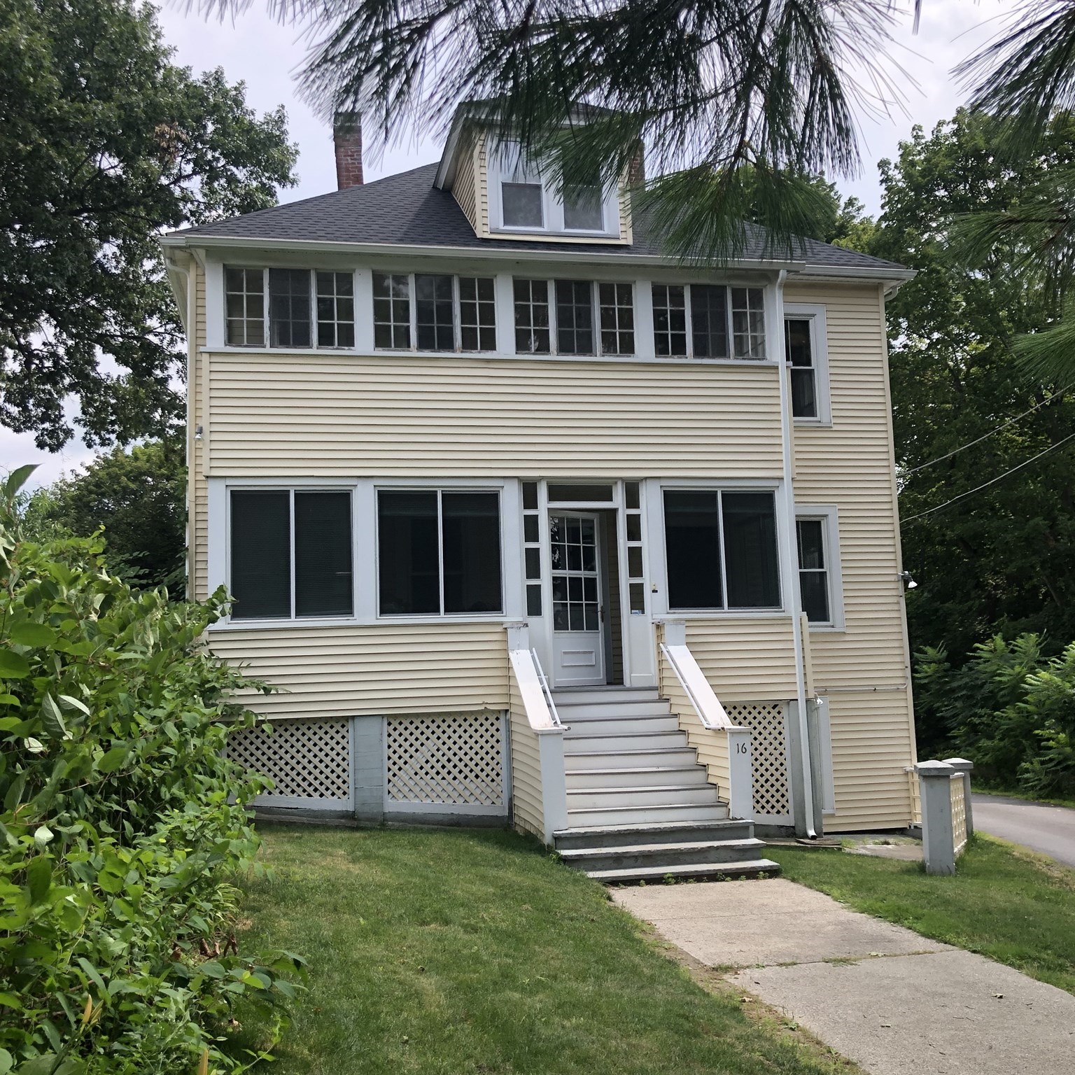 16 California Court, Clinton, MA 01510 - Image 1
