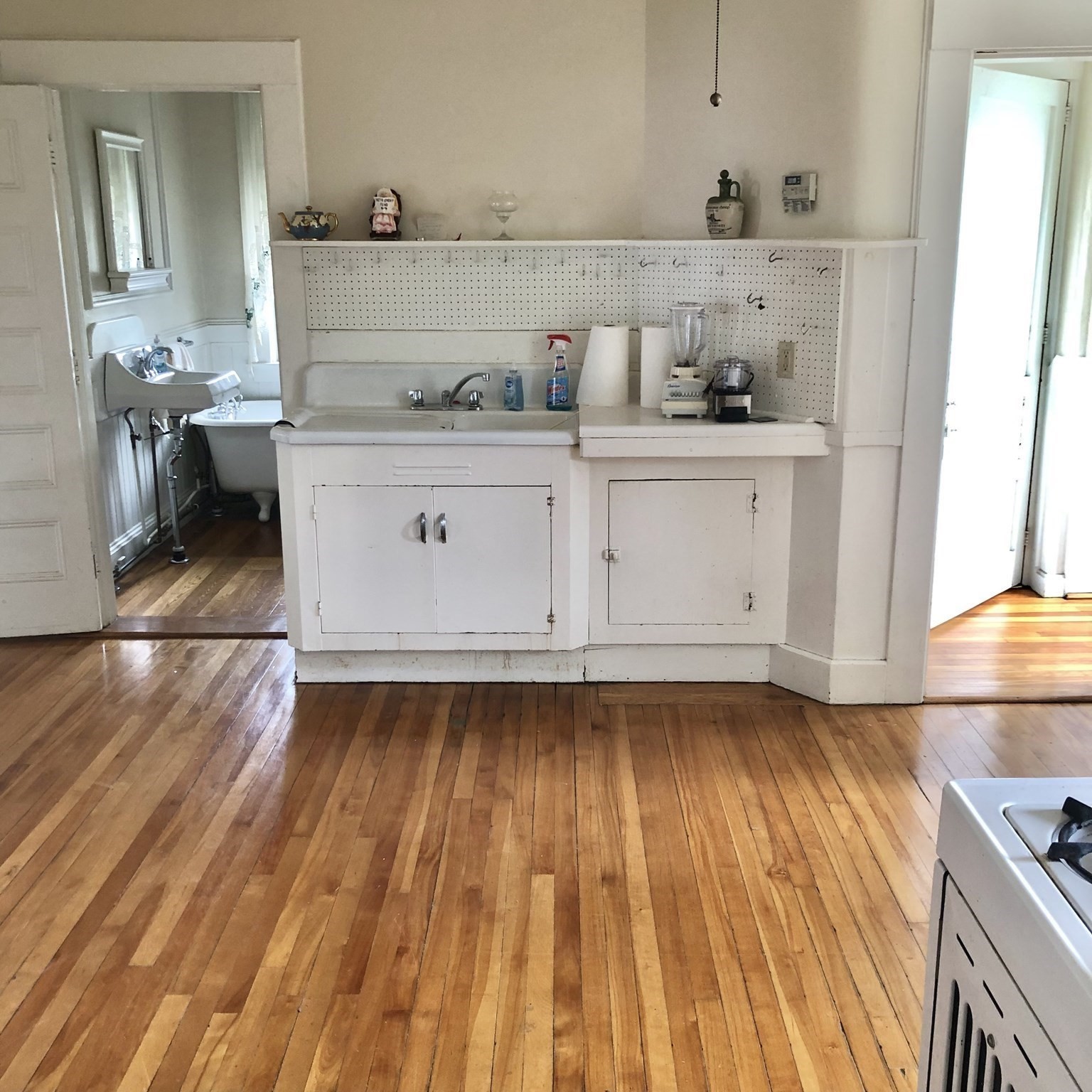 16 California Court, Clinton, MA 01510 - Image 7