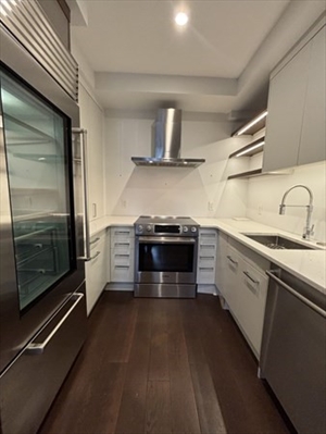 662 Massachusetts Ave, Apt 2