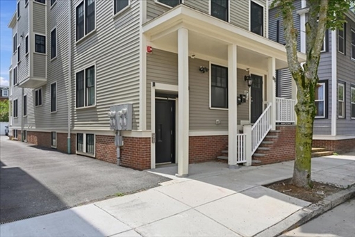 613 E 6th St., Apt 3
