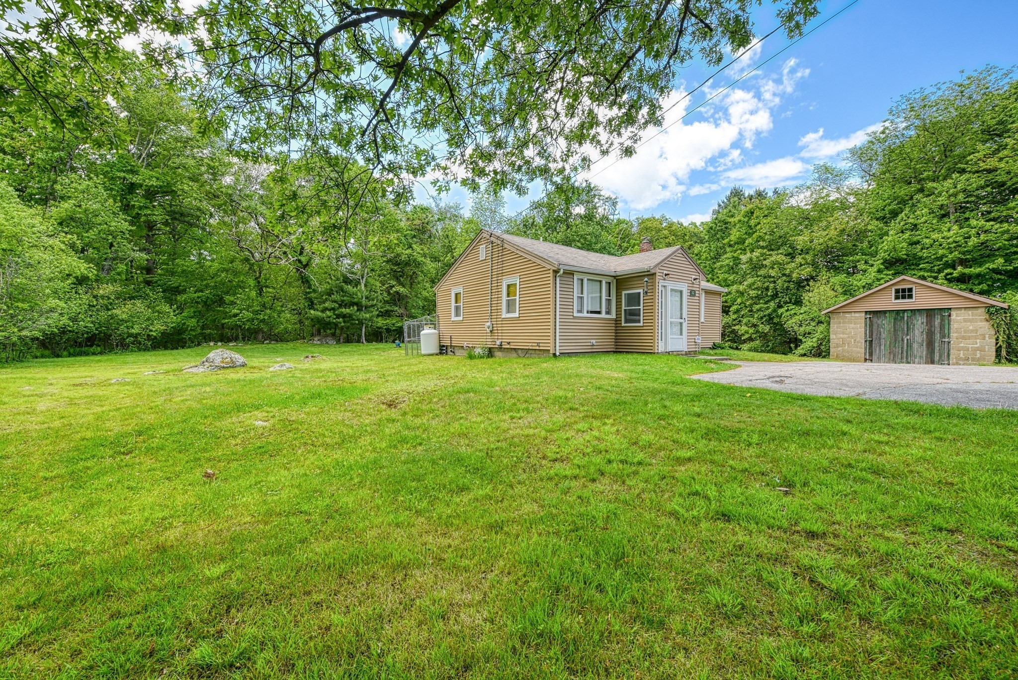 502 South St, Holbrook, MA 02343