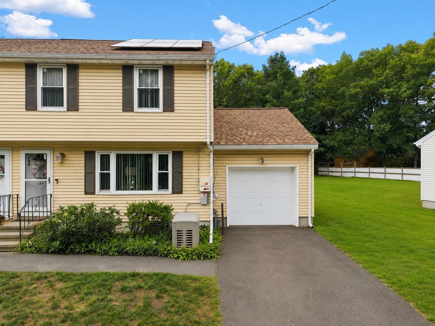 124 Pacella Park Dr. Unit 124, Randolph, MA 02368