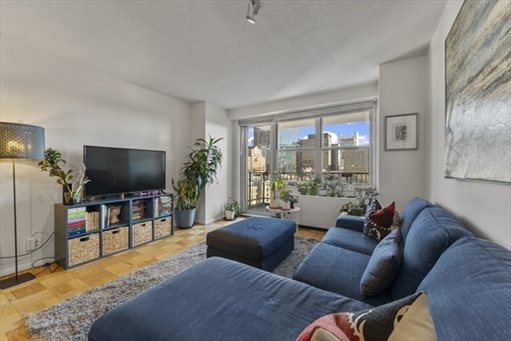151 Tremont, Apt 19-T