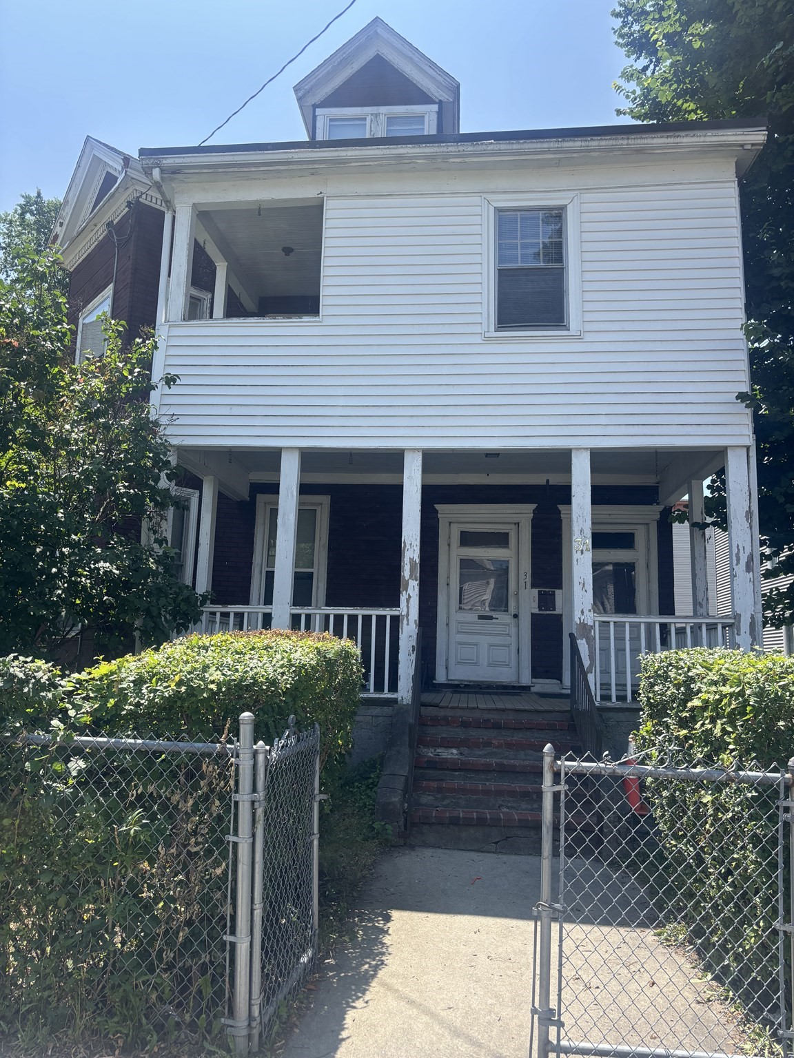 31 Lawrence Ave, Dorchester, Boston, MA 02121