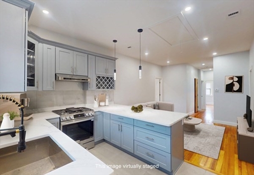 14 King St, Apt 3