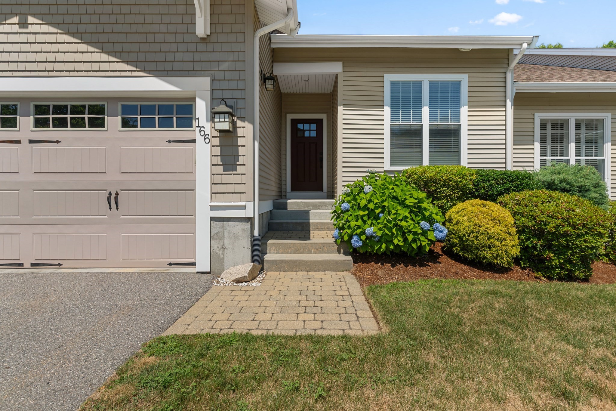 166 Walden Way Unit 166, Milford, MA 01757