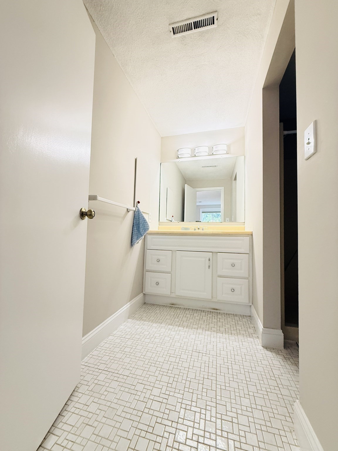 399 Pond St Unit D1, Braintree, MA 02184 - Image 23