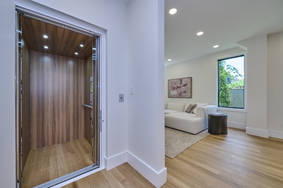 123 Fuller Unit B, Brookline, MA 02446