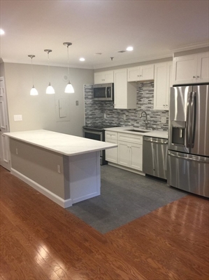 16 Harcourt St, Apt 1F