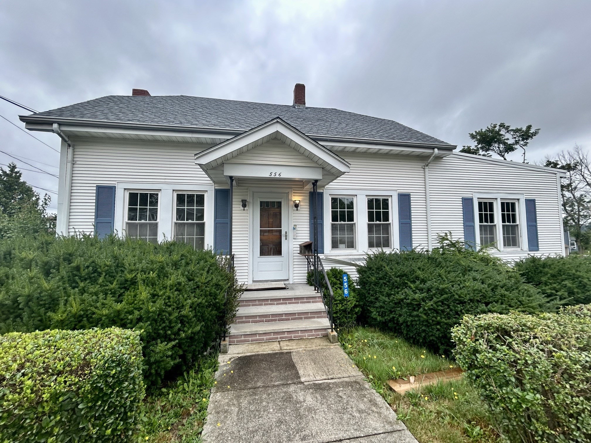 556 Brayton Ave, Somerset, MA 02726