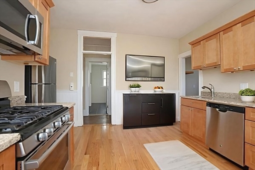 1 Orient Ave, Apt 2B
