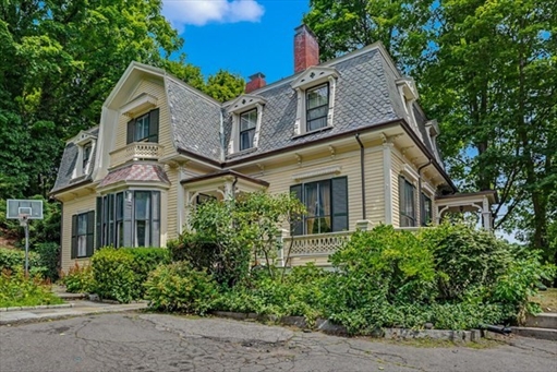 613 Pleasant St