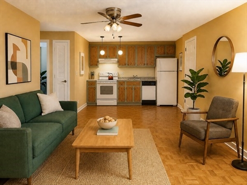 94 Beacon St, Apt 82