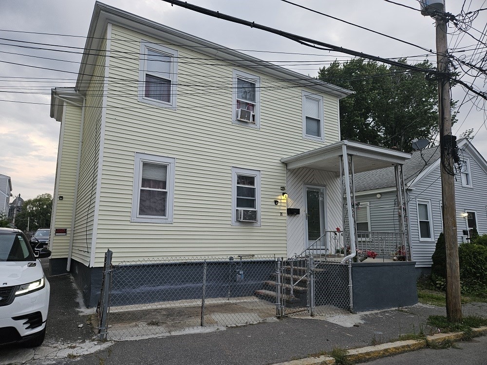 18 Union St, Taunton, MA 02780