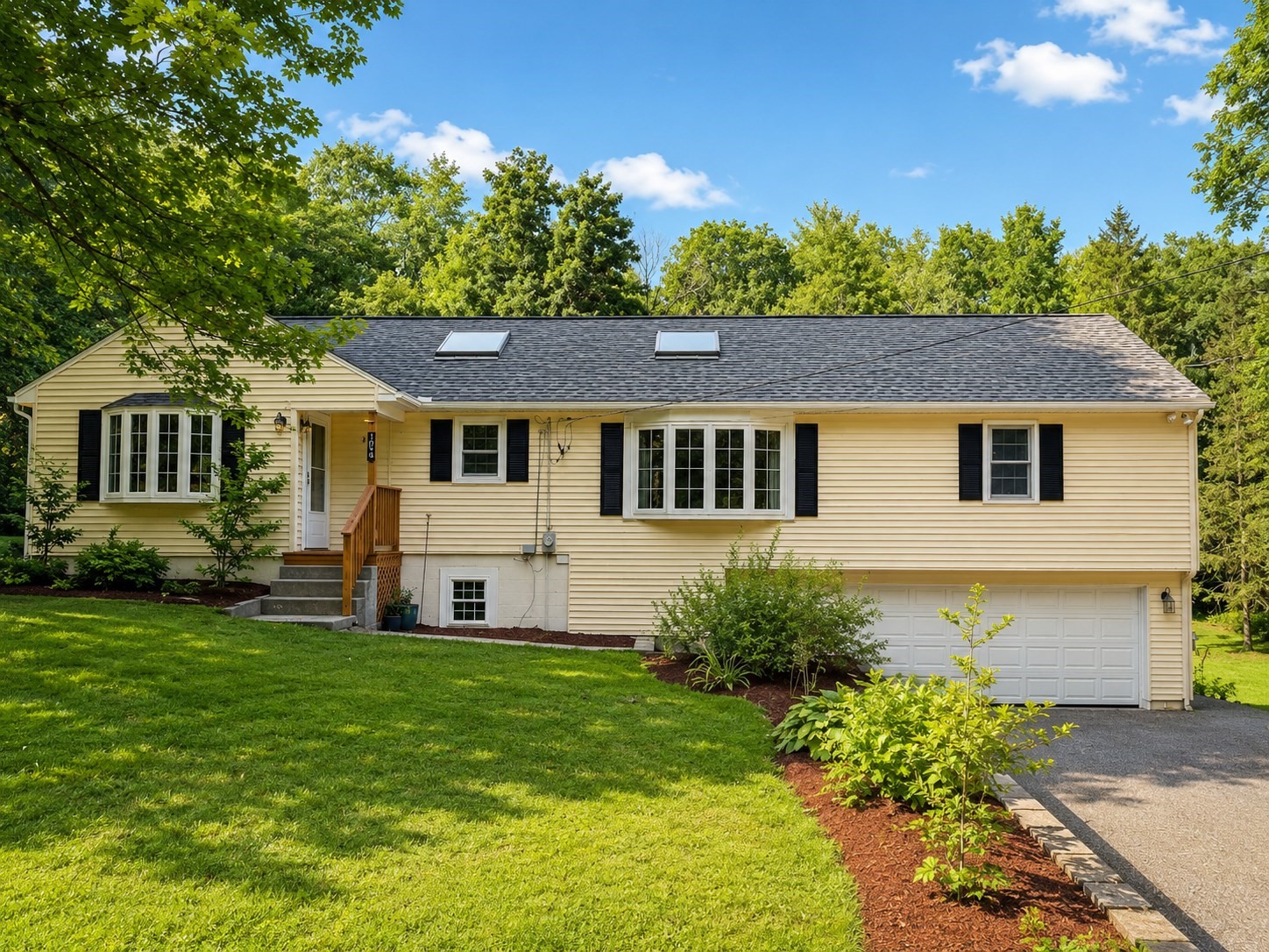 104 Ball Hill Rd, Princeton, MA 01541