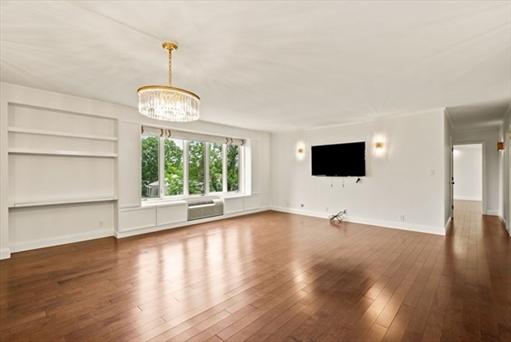 19 Chauncy Street, Apt 4B