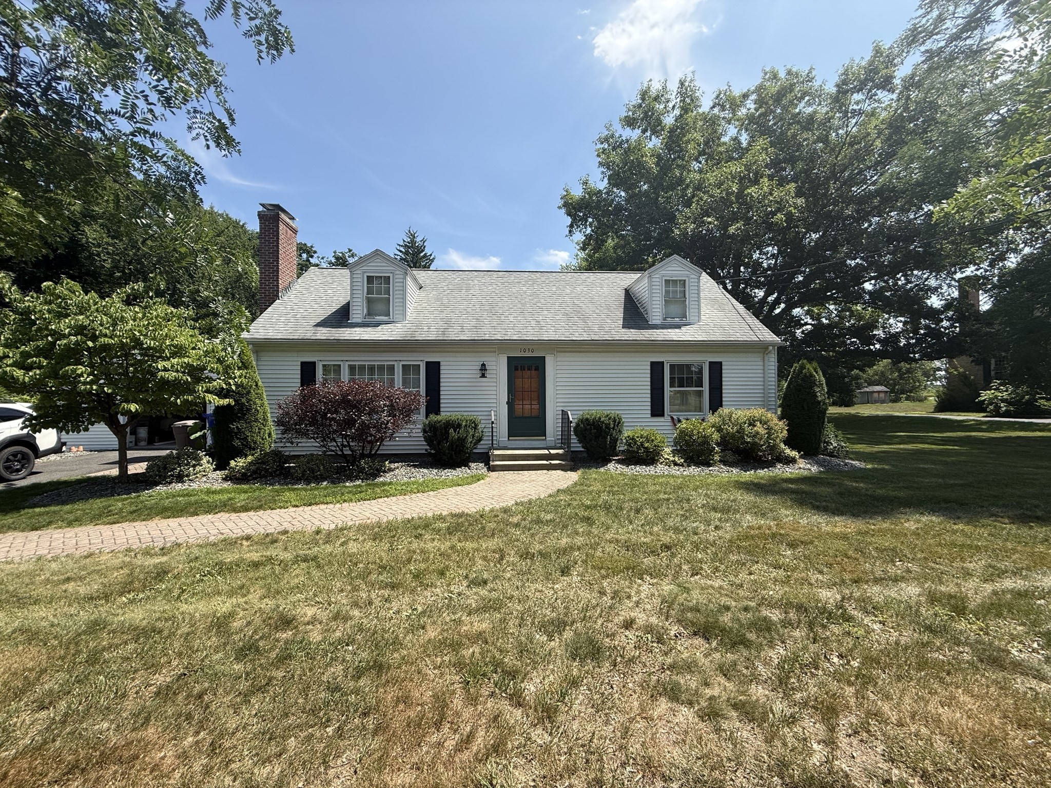 1030 South East Street, Amherst, MA 01002