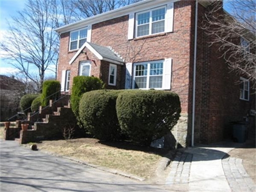 577 Hammond St, Apt 2