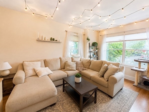 14 Hartland St, Apt 1