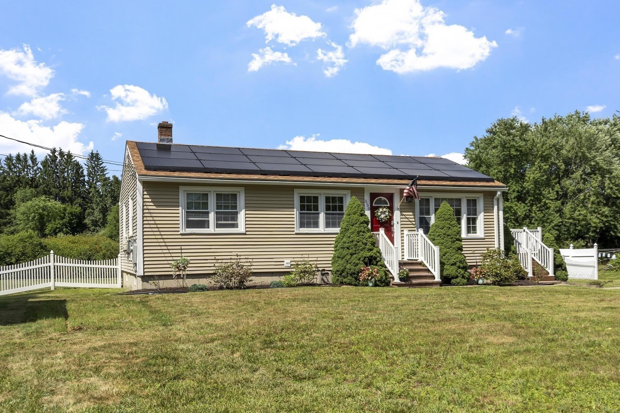 550 Packard St, Lancaster, MA 01523