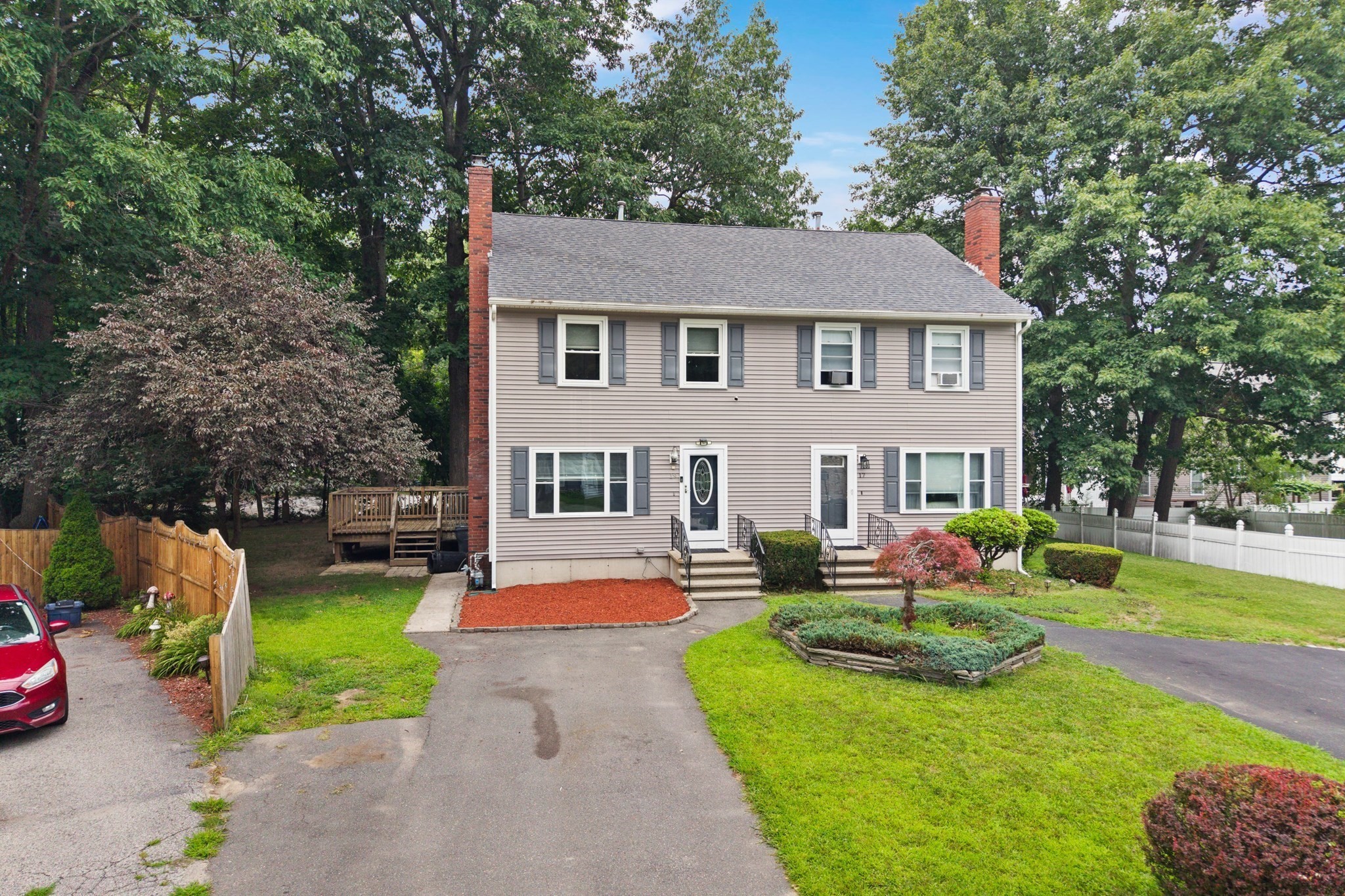 19 Riverbank Cir Unit 19, Haverhill, MA 01835