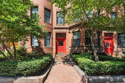 403 Marlborough St, Apt 13C
