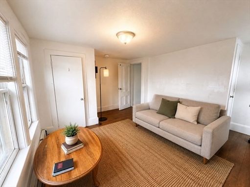 40 Seafoam Ave, Apt 2