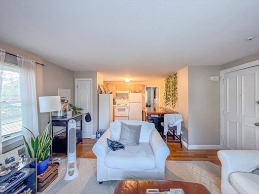 18 Germain Ave, Apt 3