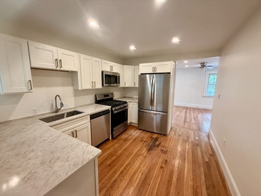 37 Rogers Park, Apt 2