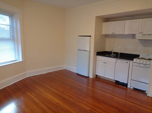 553 Brookline Avenue, Apt 3