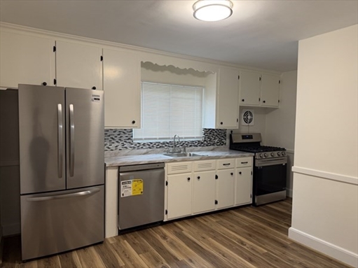 28 Sparrow Street, Apt 28