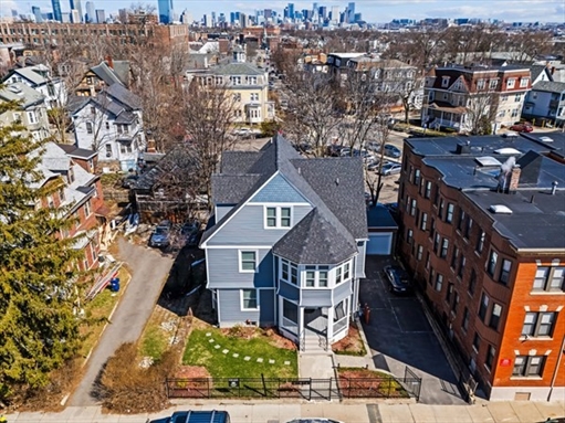 7 Waumbeck st, Apt 3