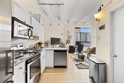 12 Stoneholm Street, Apt 524