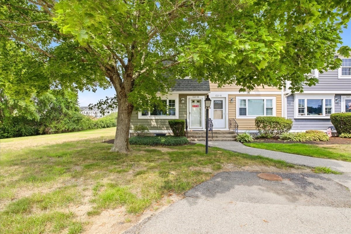 12 Lydon Ln Unit C2, Halifax, MA 02338