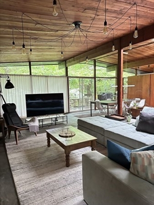 23 Peacock Farm Road