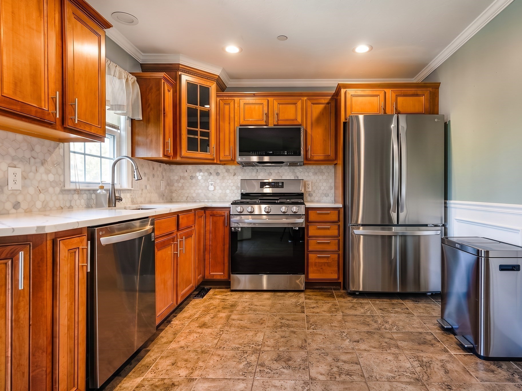 40 Winchester Ln Unit 15, Fall River, MA 02721 - Image 3