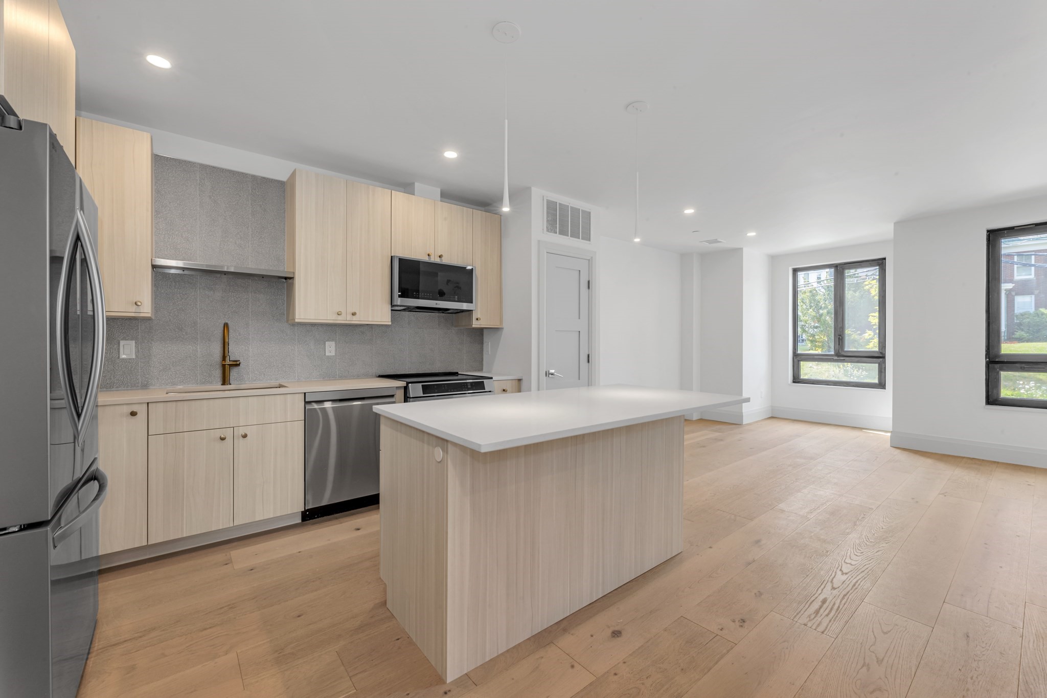 34 Oak Street Unit 101, Hyde Park, Boston, MA 02136 - Image 2