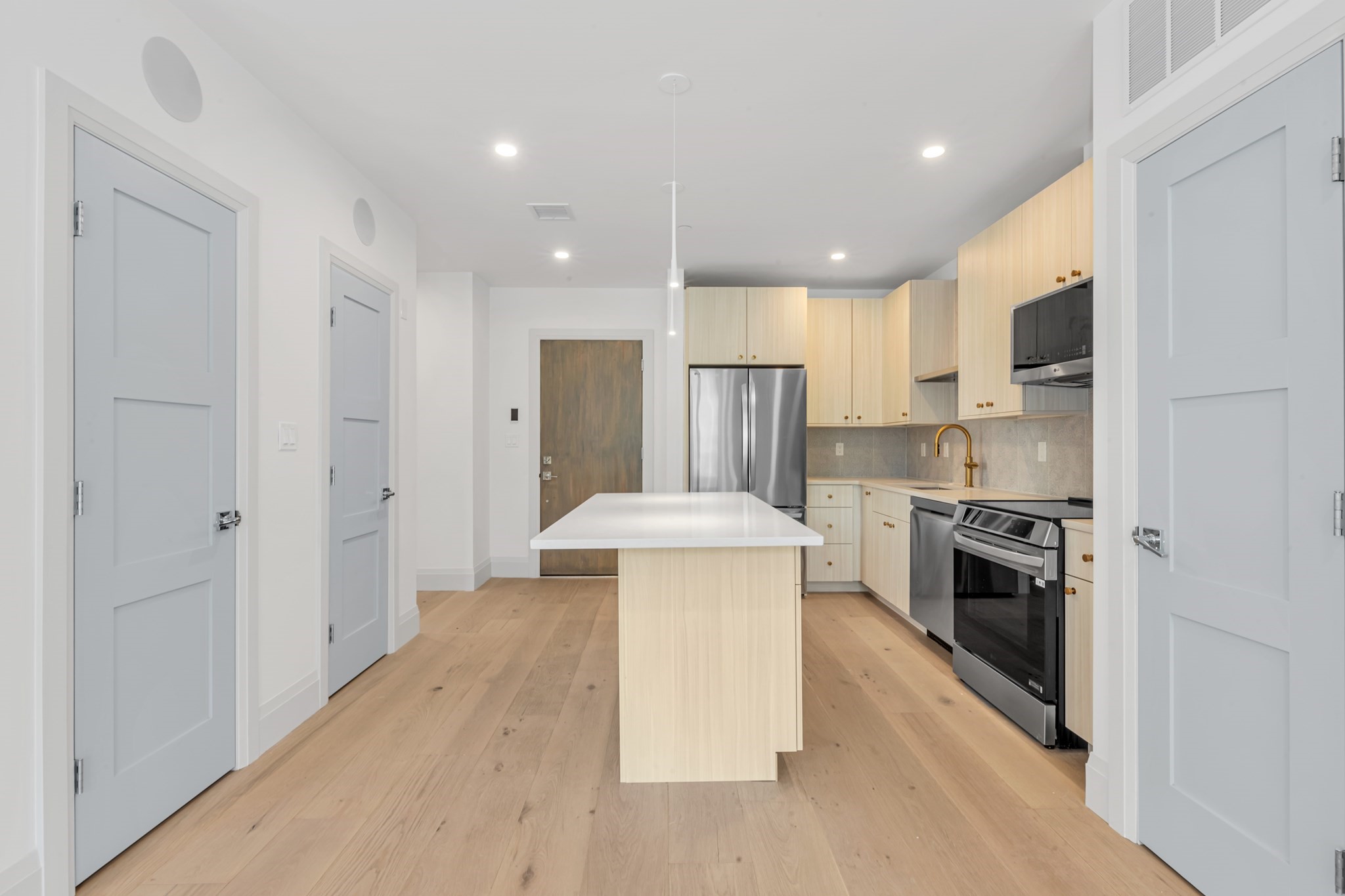 34 Oak Street Unit 101, Hyde Park, Boston, MA 02136 - Image 3
