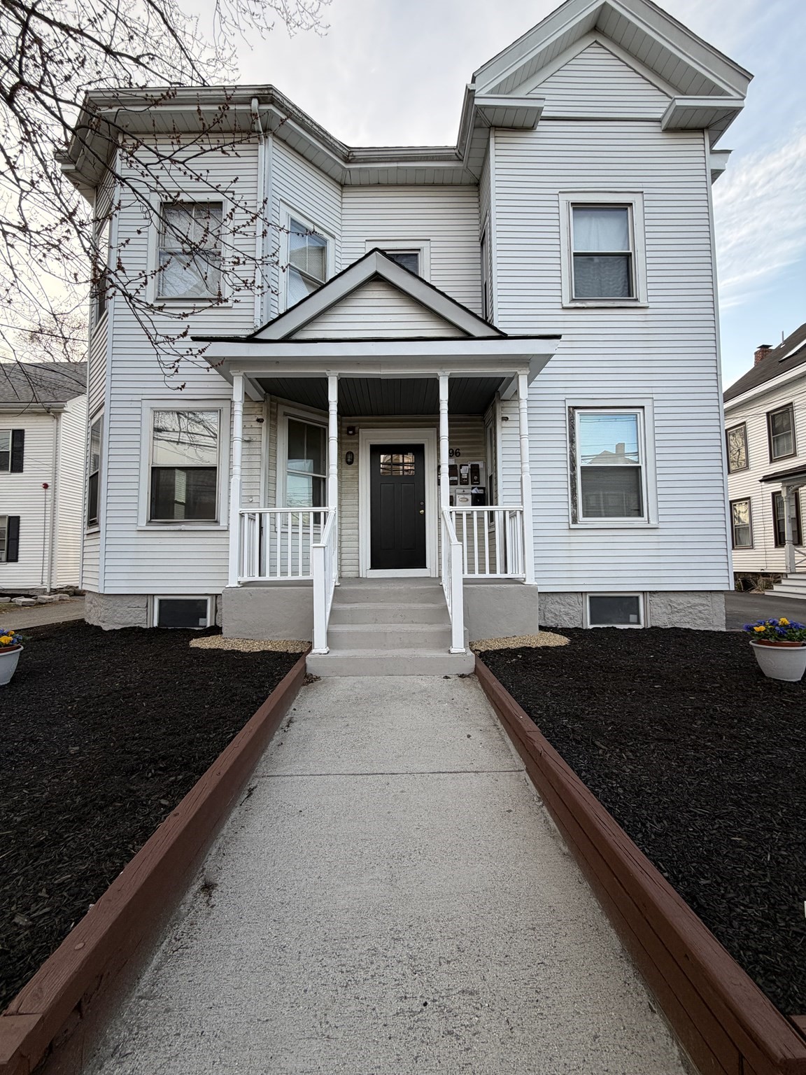 90 Bacon St, Waltham, MA 02451
