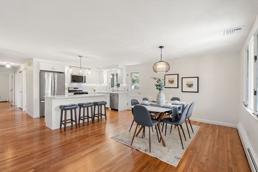 11 Newman St