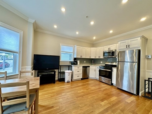3411 Washington St, Apt 1