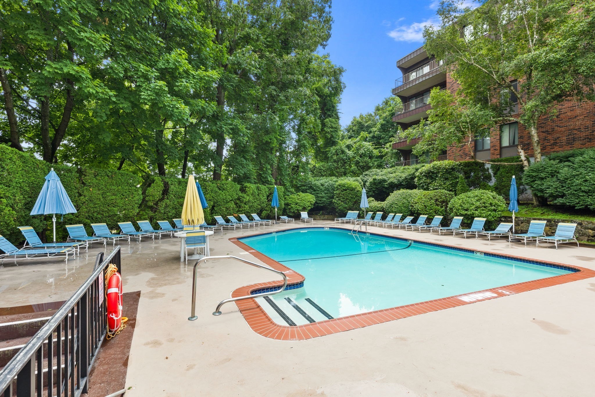 1002 Paradise Rd Unit 1C, Swampscott, MA 01907 - Image 23