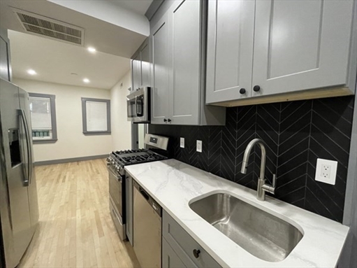 41 Long Ave, Apt 1