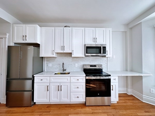 270 Huntington Ave, Apt 706