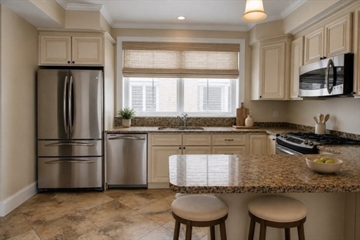 244 Adams St, Apt 2