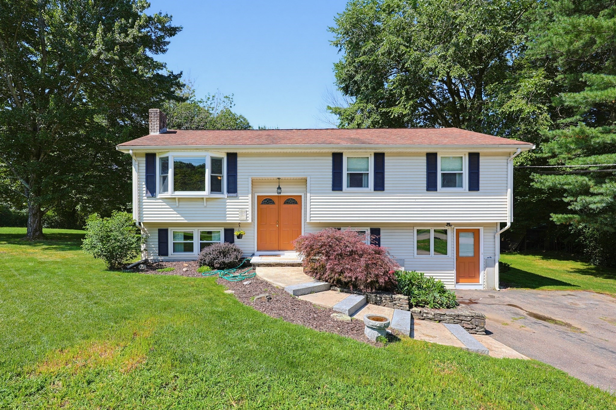 116 Bayberry Rd, North Attleboro, MA 02760