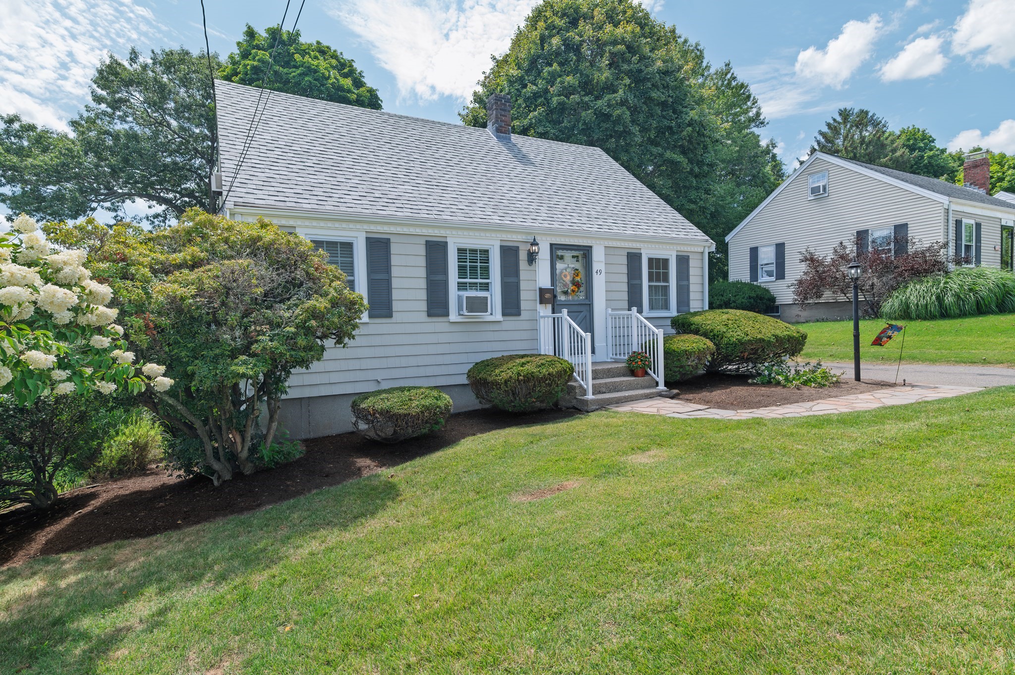49 Edgeworth St, Weymouth, MA 02189